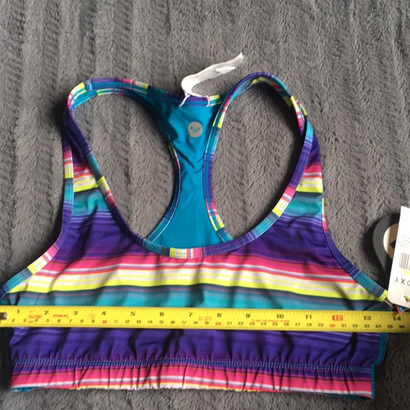 NWT ROXY reversible mix it up sports/swim top. Size M - Picture 9 of 11